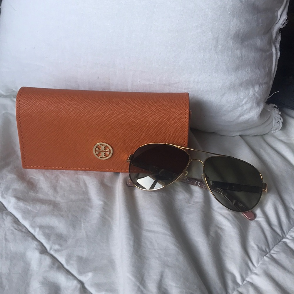 TORY BURCH sunglasses